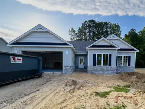 3715 Huntcliff Dr, La Grange, NC 28551