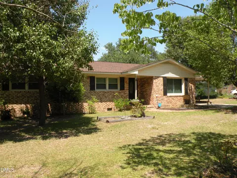 513 NW Maxine St, Fayetteville, NC 28303