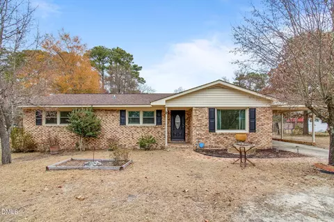 513 NW Maxine St, Fayetteville, NC 28303