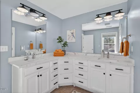 Bath - 121 E Seeman St, Durham, NC 27701 photo 3 of 6
