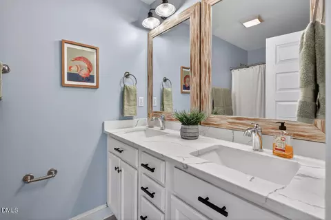 Bath - 121 E Seeman St, Durham, NC 27701 photo 6 of 6