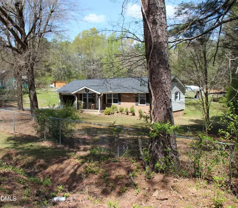 822 Clayton Rd, Durham, NC 27703