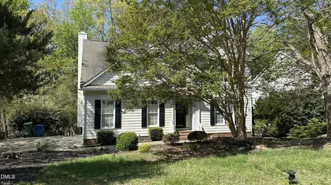 8 Arrowwood Ct, Durham, NC 27712