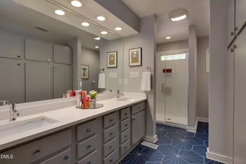 Bath - 2524 Wrightwood Ave, Durham, NC 27705 photo 1 of 6
