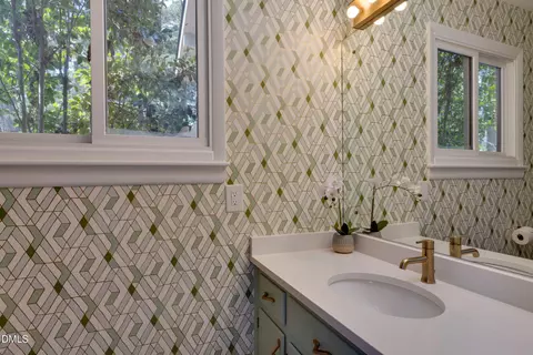 Bath - 2524 Wrightwood Ave, Durham, NC 27705 photo 4 of 6