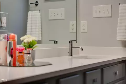 Bath - 2524 Wrightwood Ave, Durham, NC 27705 photo 2 of 6
