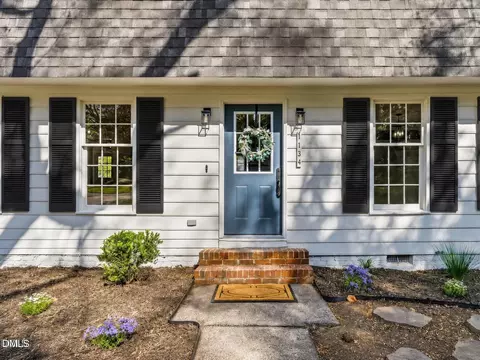 1134 Manchester Dr, Cary, NC 27511