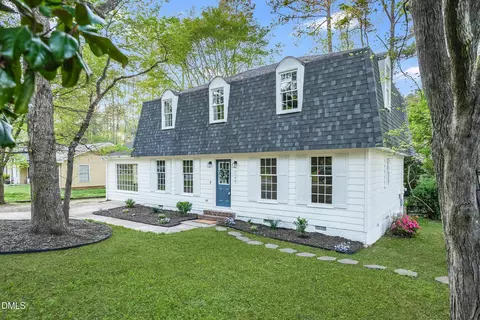 1134 Manchester Dr, Cary, NC 27511