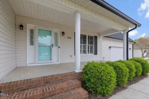 724 Iris Bryant Rd, Dunn, NC 28334