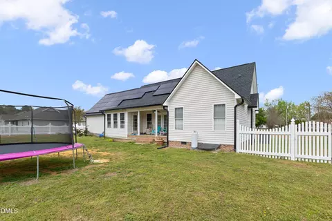 Exterior - 724 Iris Bryant Rd, Dunn, NC 28334 photo 2 of 3