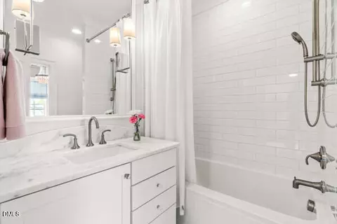 Bath - 2127 Ridge Rd, Raleigh, NC 27607 photo 7 of 8