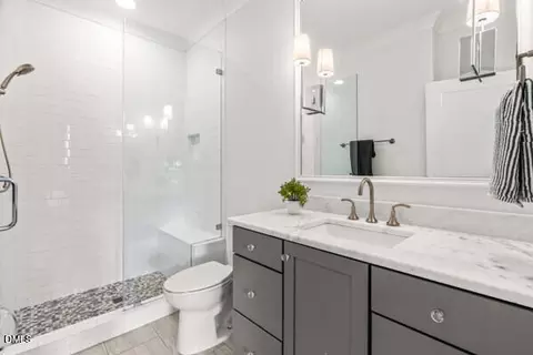 Bath - 2127 Ridge Rd, Raleigh, NC 27607 photo 6 of 8