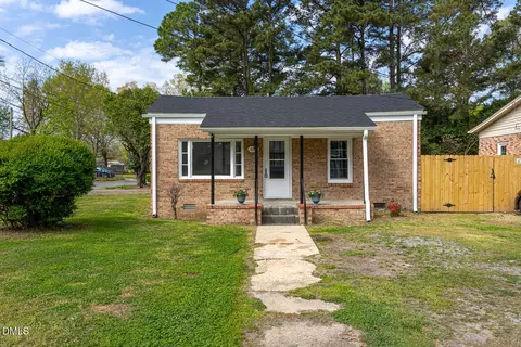 601 E Townsend St, Dunn, NC 28334