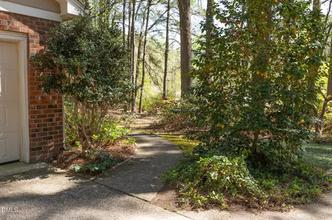 Exterior - 6119 Splitrock Trl, Apex, NC 27539 photo 25 of 26