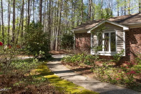Exterior - 6119 Splitrock Trl, Apex, NC 27539 photo 3 of 26