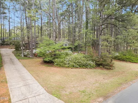 Exterior - 6119 Splitrock Trl, Apex, NC 27539 photo 14 of 26