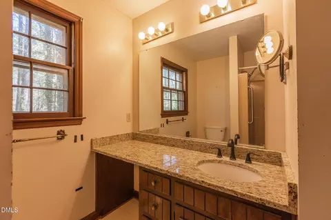 Bath - 6119 Splitrock Trl, Apex, NC 27539 photo 1 of 2