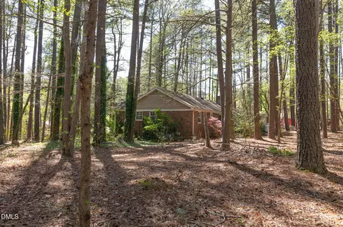 Exterior - 6119 Splitrock Trl, Apex, NC 27539 photo 24 of 26
