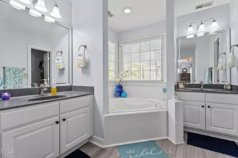 Bath - 2401 Worthing Ct, Wake Forest, NC 27587 photo 2 of 5