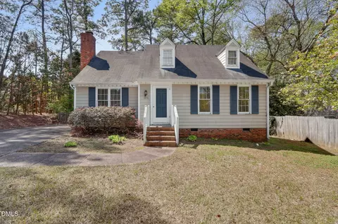 104 Stirling Ct, Knightdale, NC 27545