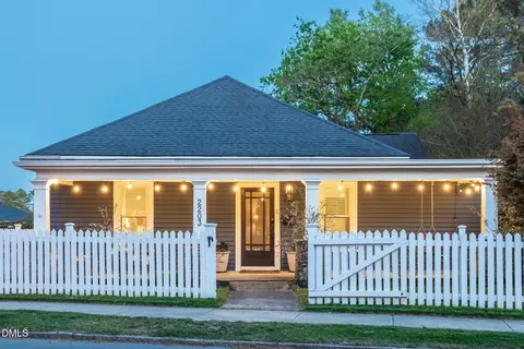 2203 Chapel Hill Rd, Durham, NC 27707