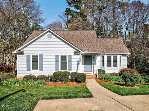 106 Majnun Ln, Cary, NC 27513