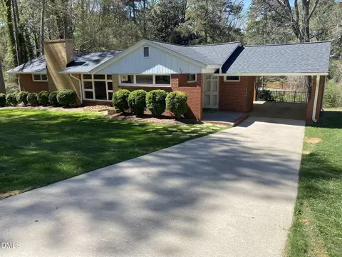 102 Forest Rd, Oxford, NC 27565