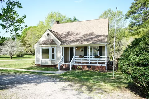 960 Hicks Rd, Youngsville, NC 27596