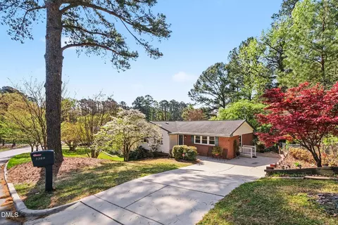 3309 Huntleigh Dr, Raleigh, NC 27604