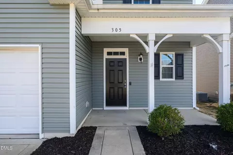 Exterior - 305 E Webber Ln, Clayton, NC 27527 photo 3 of 8