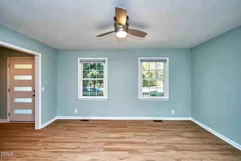 Living - 104 Wallis Ct, Garner, NC 27529 photo 4 of 4