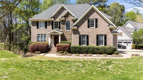 8401 Chelridge Dr, Wake Forest, NC 27587