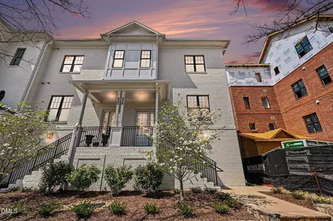 225 Meadowmont Ln, Chapel Hill, NC 27517