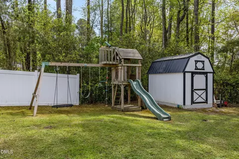 Exterior - 127 Phyllis Dr, Benson, NC 27504 photo 6 of 8