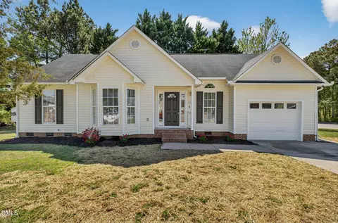 102 Gem Dr, Knightdale, NC 27545