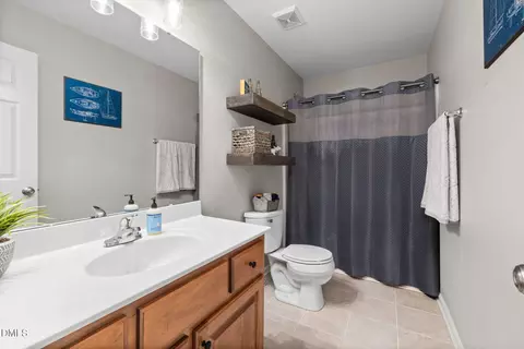 Bath - 133 Adelaide Dr, Garner, NC 27529 photo 4 of 4