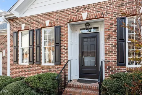 108 Alden Village Ct, Cary, NC 27519