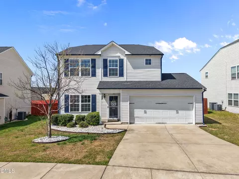 4813 Cutstone Ct, Raleigh, NC 27610