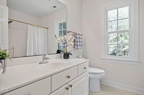 Bath - 8516 Hampton Chase Ct, Wake Forest, NC 27587 photo 6 of 7