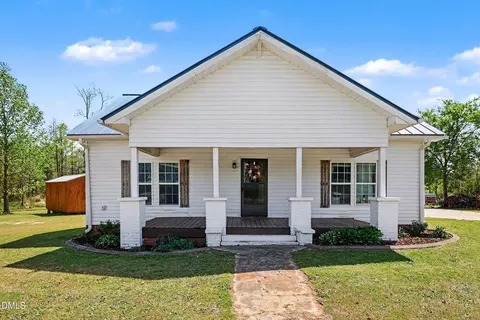 509 Whit Rd, Newton Grove, NC 28366