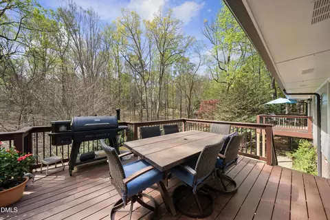 Exterior - 6200 Splitrock Trl, Apex, NC 27539 photo 4 of 16