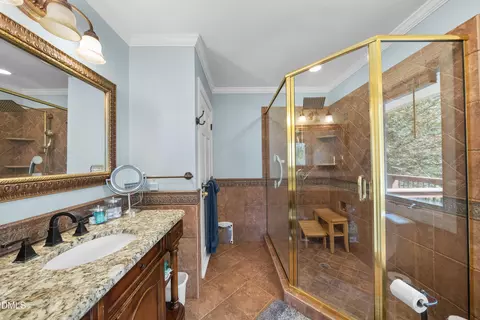 Bath - 6200 Splitrock Trl, Apex, NC 27539 photo 3 of 5