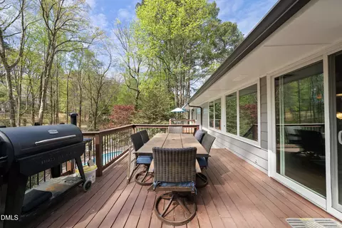Exterior - 6200 Splitrock Trl, Apex, NC 27539 photo 5 of 16