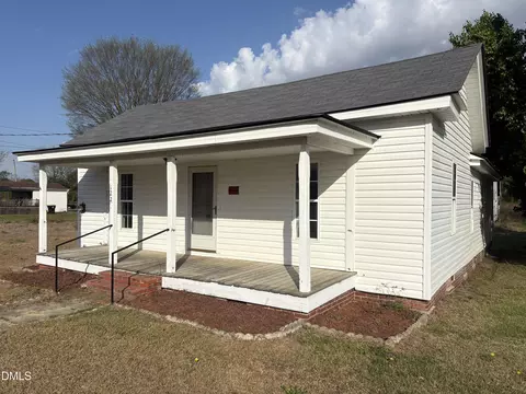122 E Main St, Eureka, NC 27830