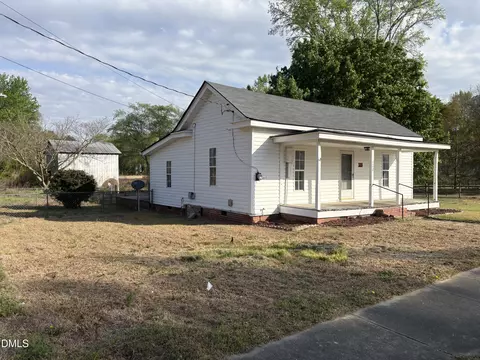 122 E Main St, Eureka, NC 27830 photo 5
