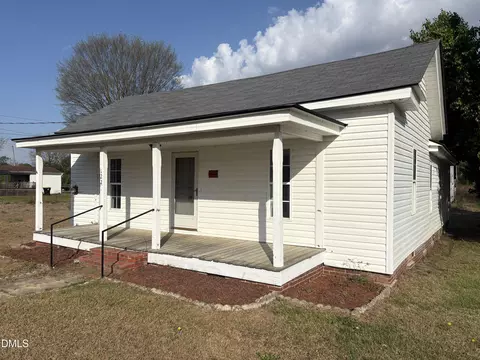 122 E Main St, Eureka, NC 27830