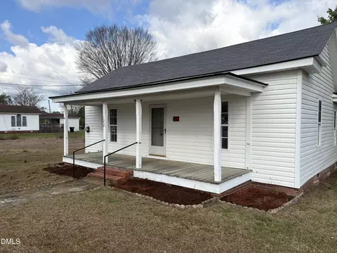 122 E Main St, Eureka, NC 27830 photo 4