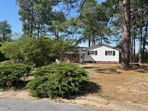 830 Dinmont Cir, Fayetteville, NC 28306