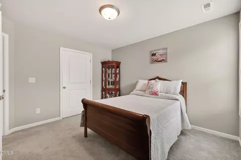 Bedroom - 25 Cornfield Ln, Benson, NC 27504 photo 4 of 7