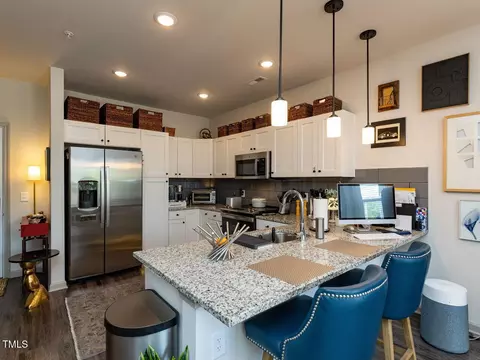 2217 Gathering Square Ct, Fuquay Varina, NC 27526